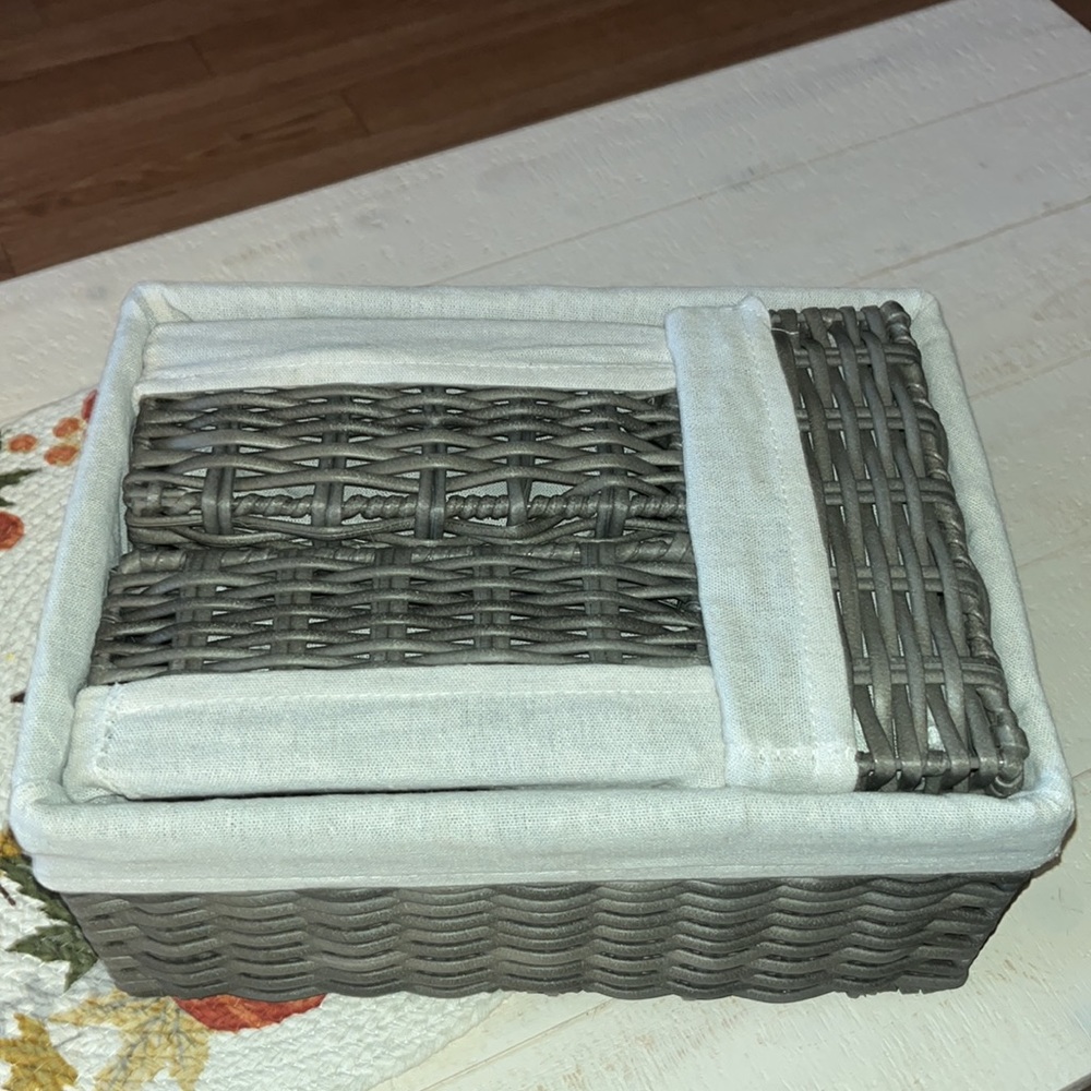 4!! All fit into one easy way to mail! So many uses~ 4 great matching baskets! - Picture 9 of 9